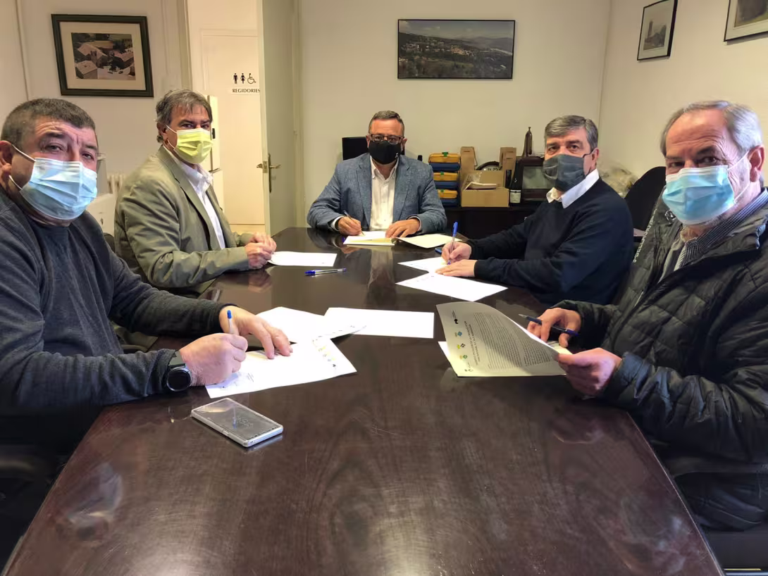 Signant el manifest|Els signants amb el manifest